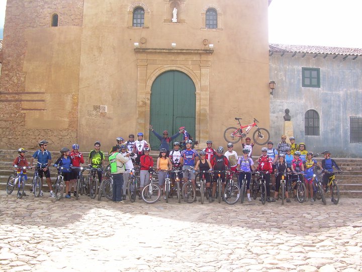 VILLA DE LEYVA GRUPO AFICHE